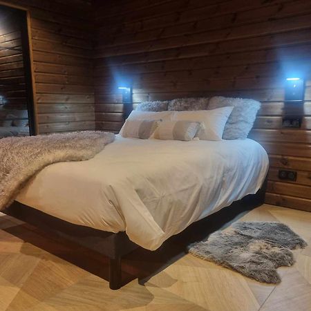 Le Chalet Loft Spa กาเลส์ ภายนอก รูปภาพ