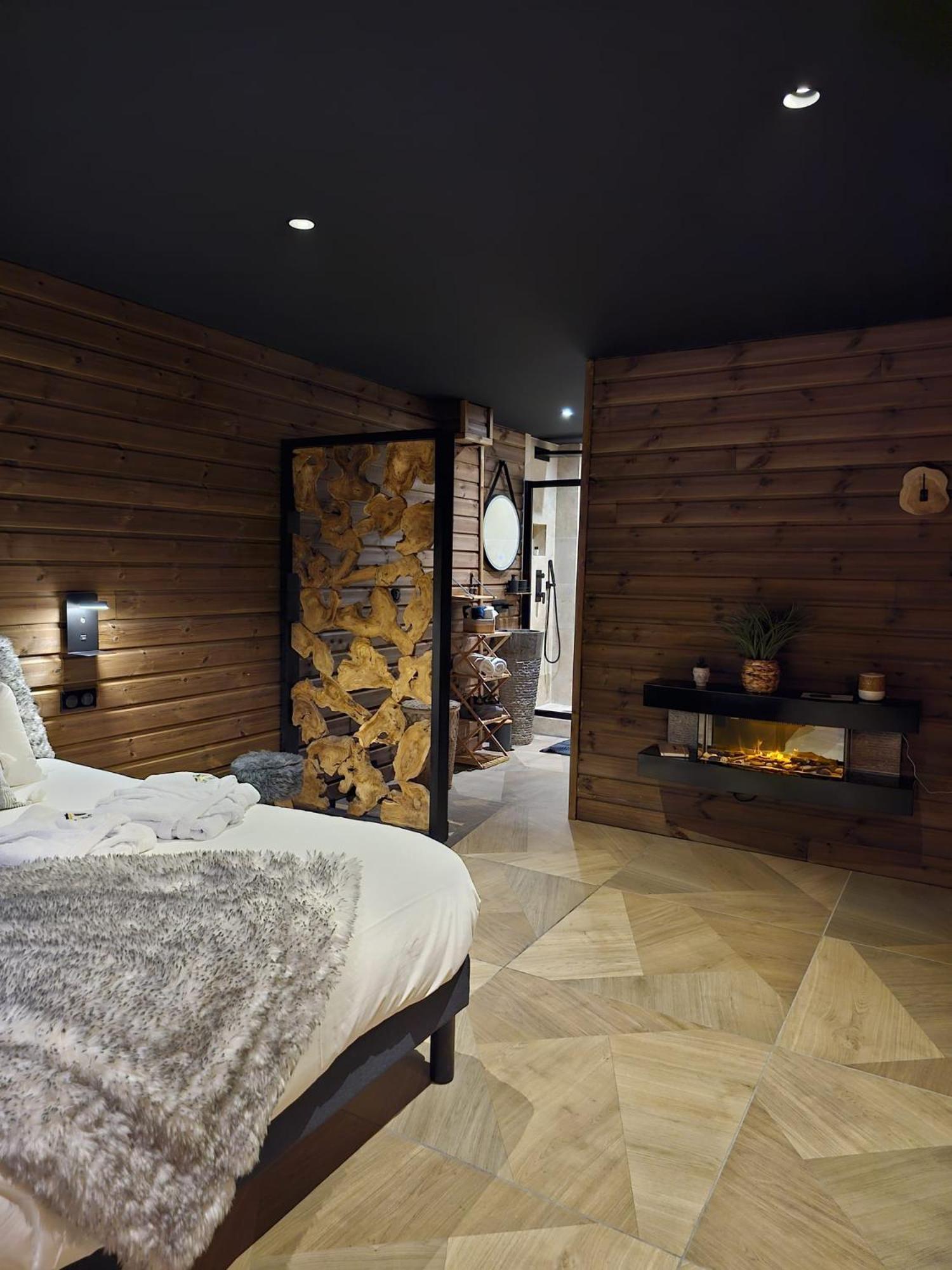Le Chalet Loft Spa กาเลส์ ภายนอก รูปภาพ