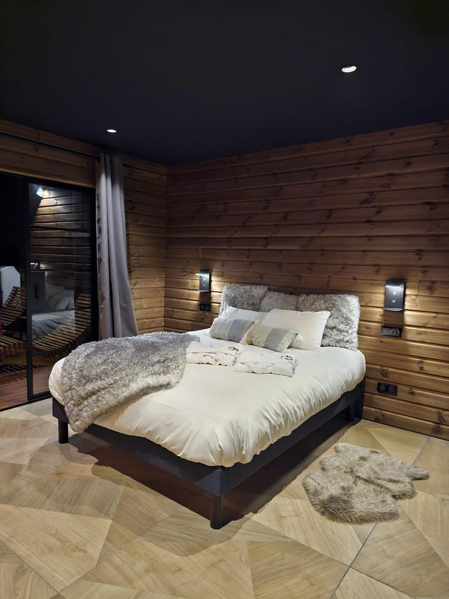 Le Chalet Loft Spa กาเลส์ ภายนอก รูปภาพ