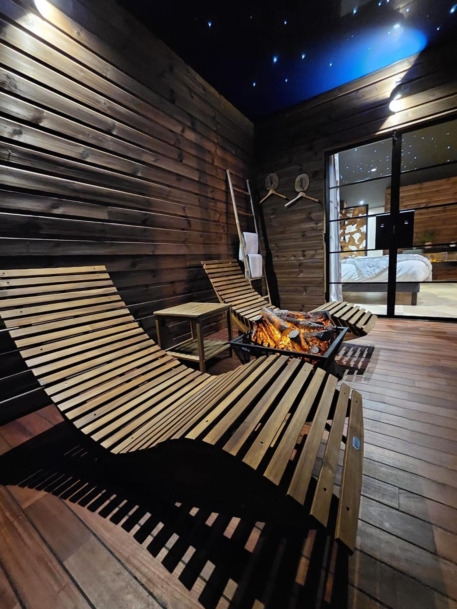 Le Chalet Loft Spa กาเลส์ ภายนอก รูปภาพ